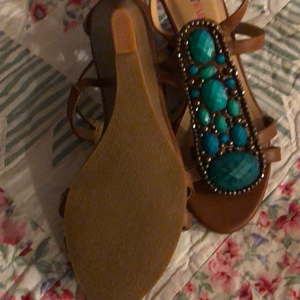 Sandals - Picture 2 of 3